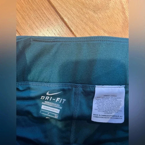 Nike - Dri-Fit Skort with Shorts Built-In - Picture 2 of 8